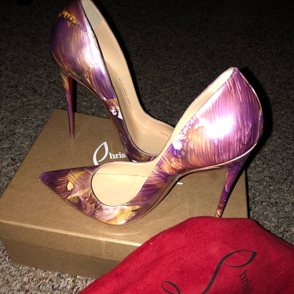 NIB Christian Louboutin So Kate’s 41 ****SOLD 😘